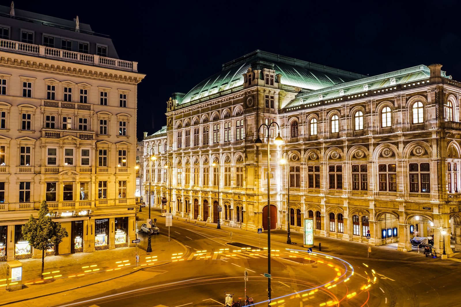 The Vienna State Opera on the Ringstrasse at night