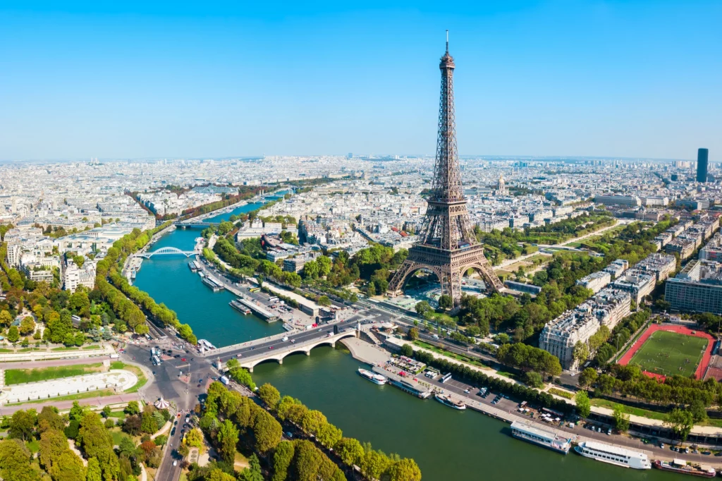Live the games from inside, like a Parisian