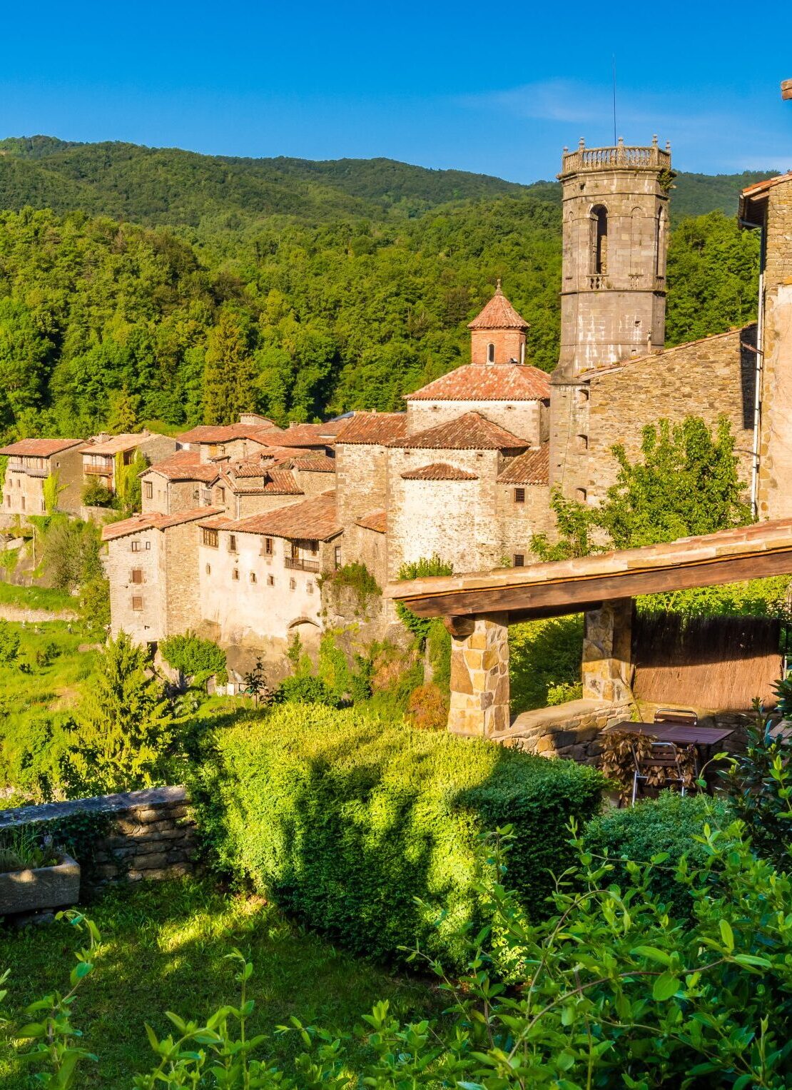 French pyrenees hiking