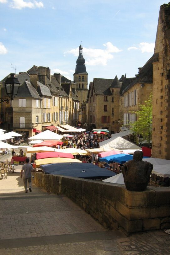 The open-air market of Sarlat