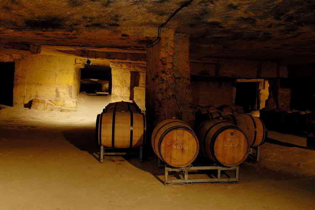 Bordeaux Primeurs 2026 — Entering the City While the Vintage Is Still Exposed 7 Bordeaux Primeurs 2026 — Entering the City While the Vintage Is Still Exposed