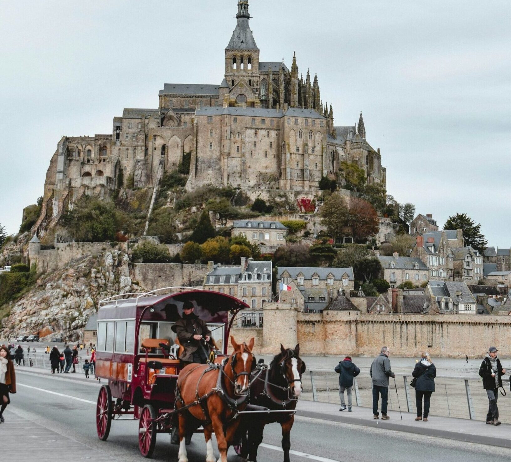 Mont saint michel caleche