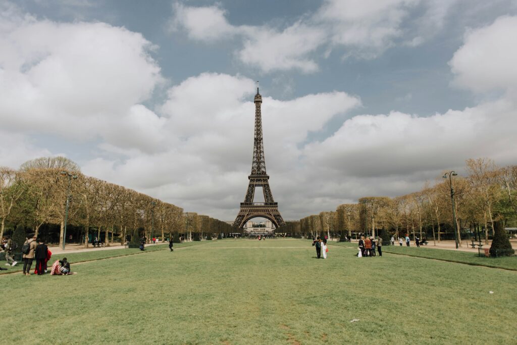 The Best Views of the Eiffel Tower: Where to Experience Paris’ Most Iconic Landmark