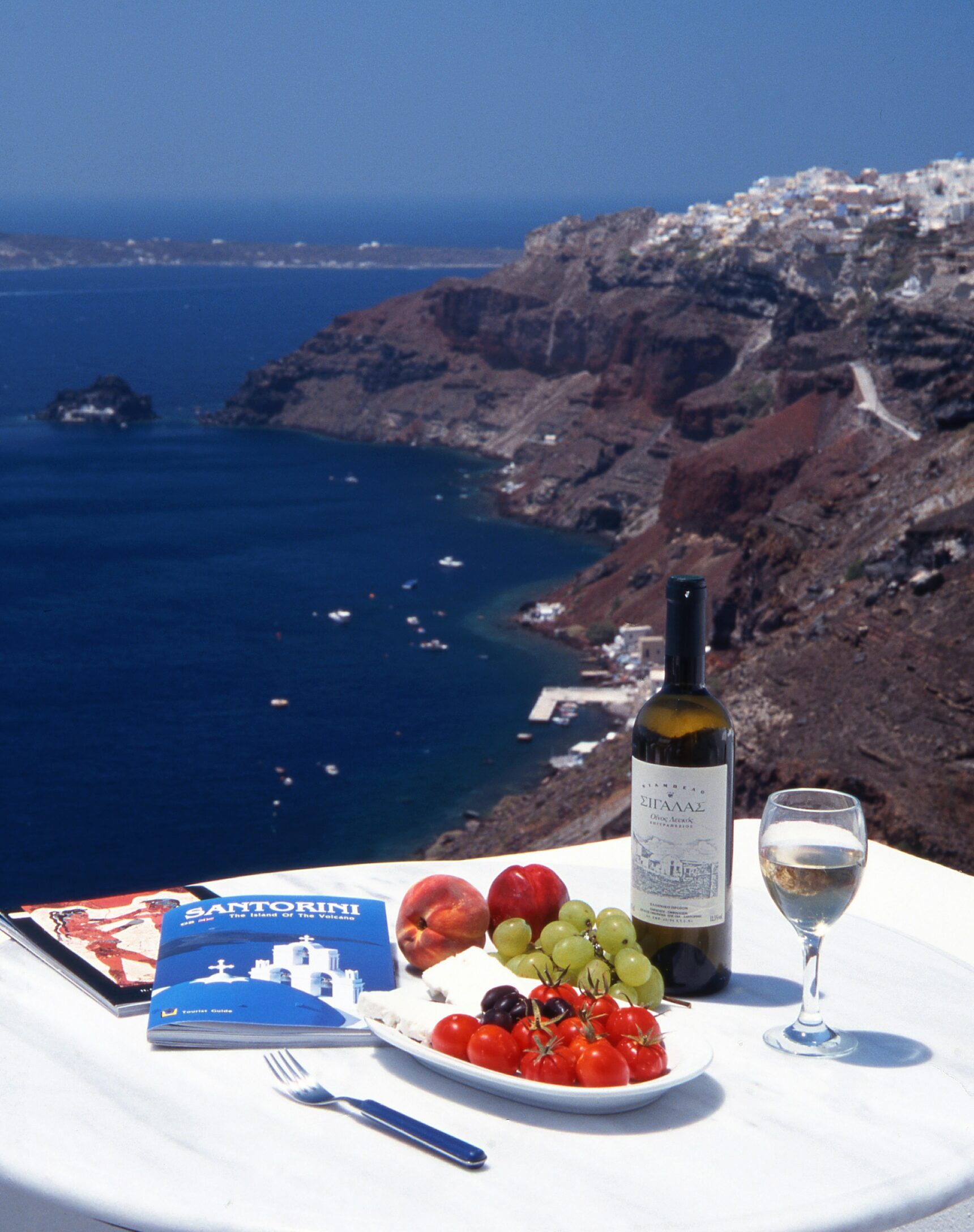 Visit Greece : Eternal Myths, Living Traditions and Mediterranean Flavors