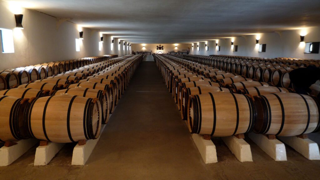 Bordeaux Primeurs 2026 — Entering the City While the Vintage Is Still Exposed