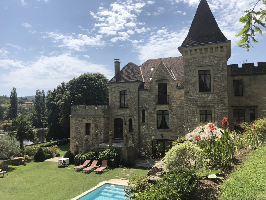 A Dordogne Anniversary. Deep Time, Old Friends, One Table.