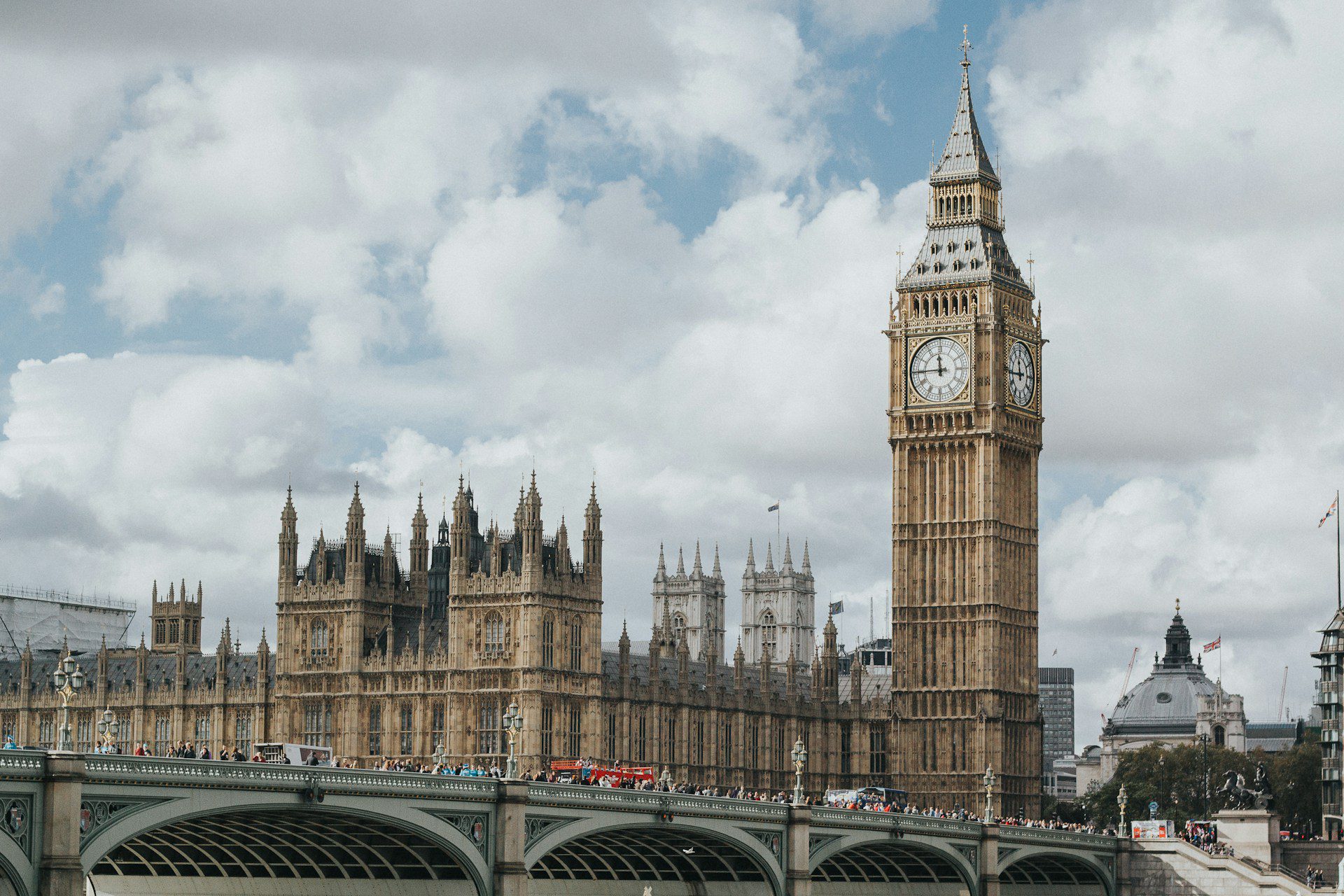 Best Day Trips from Paris — A Private Travel Guide 15 London